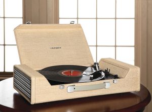 Crosley CR6232A-BR Nomad Record Player [2023 Review]