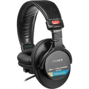 Sony MDR-V6 Headphone [2023 Review]